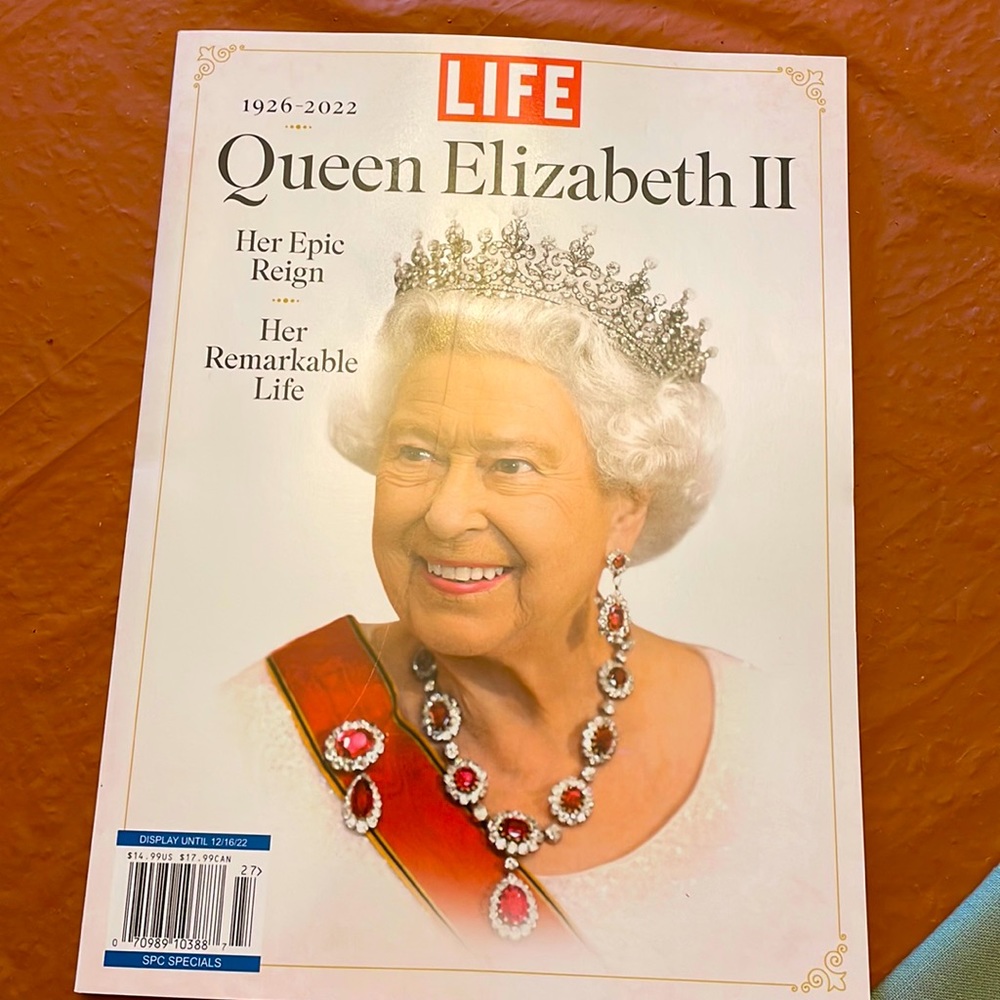 LIFE MAGAZINE QUEEN ELIZABETH 11